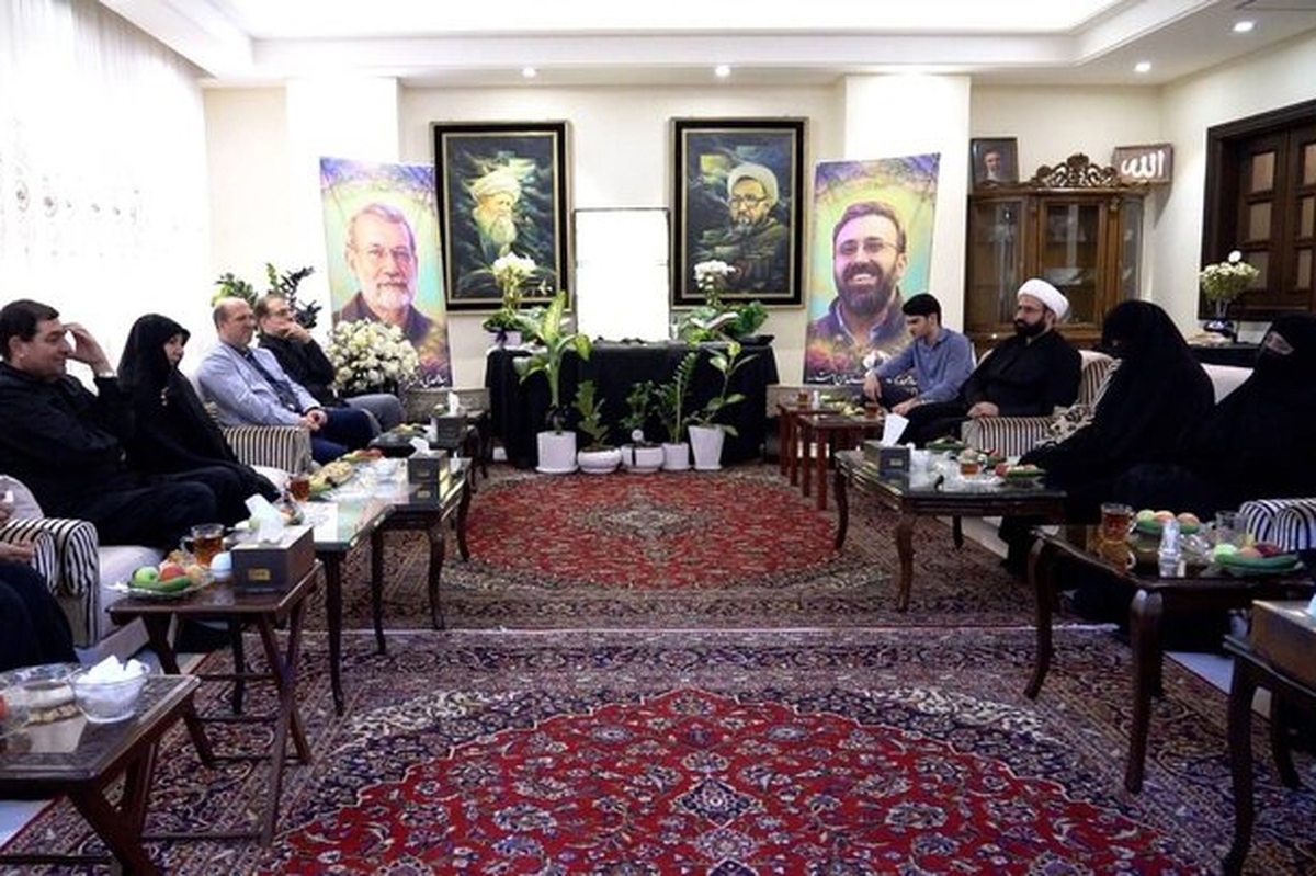 محمد مخبر به منزل شهید لاریجانی رفت