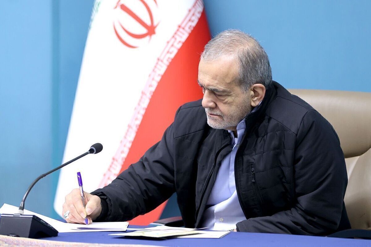 رئیس‌جمهور: تفاهم‌نامه‌ با آمریکا حاصل خرد جمعی اعضای شعام بود | باید دشمن را وادار کنیم به آنچه امضا کرده، پایبند بماند
