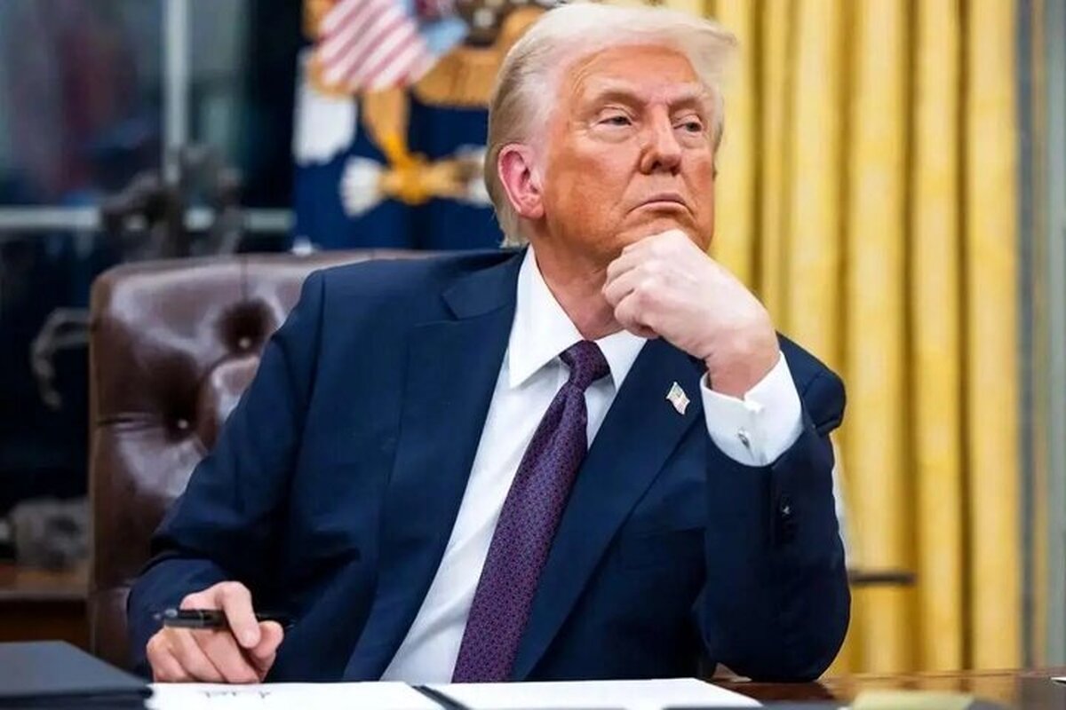 ادعای ترامپ: پیش‌بینی می‌کنم تنگه هرمز احتمالا تا سه‌شنبه به‌طور کامل باز شود (۱۲ مرداد ۱۴۰۵)