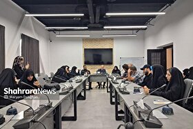ماندگاری رشادت بانوان ایران و اسلام با زبان شعر | برگزاری نشست «عصر شعر بانوان عاشورایی» با شاعران آیینی کشور در مشهد
