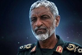 با حکم رهبر انقلاب سردار دریادار علی عظمایی به سِمت فرمانده نیروی دریایی سپاه پاسداران منصوب شد