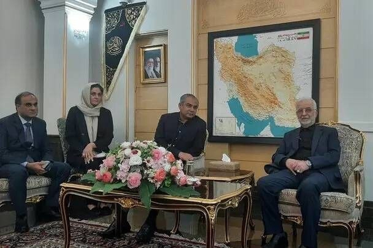 وزیر کشور پاکستان با استقبال همتای ایرانی خود وارد تهران شد (۲۰ مرداد ۱۴۰۵)