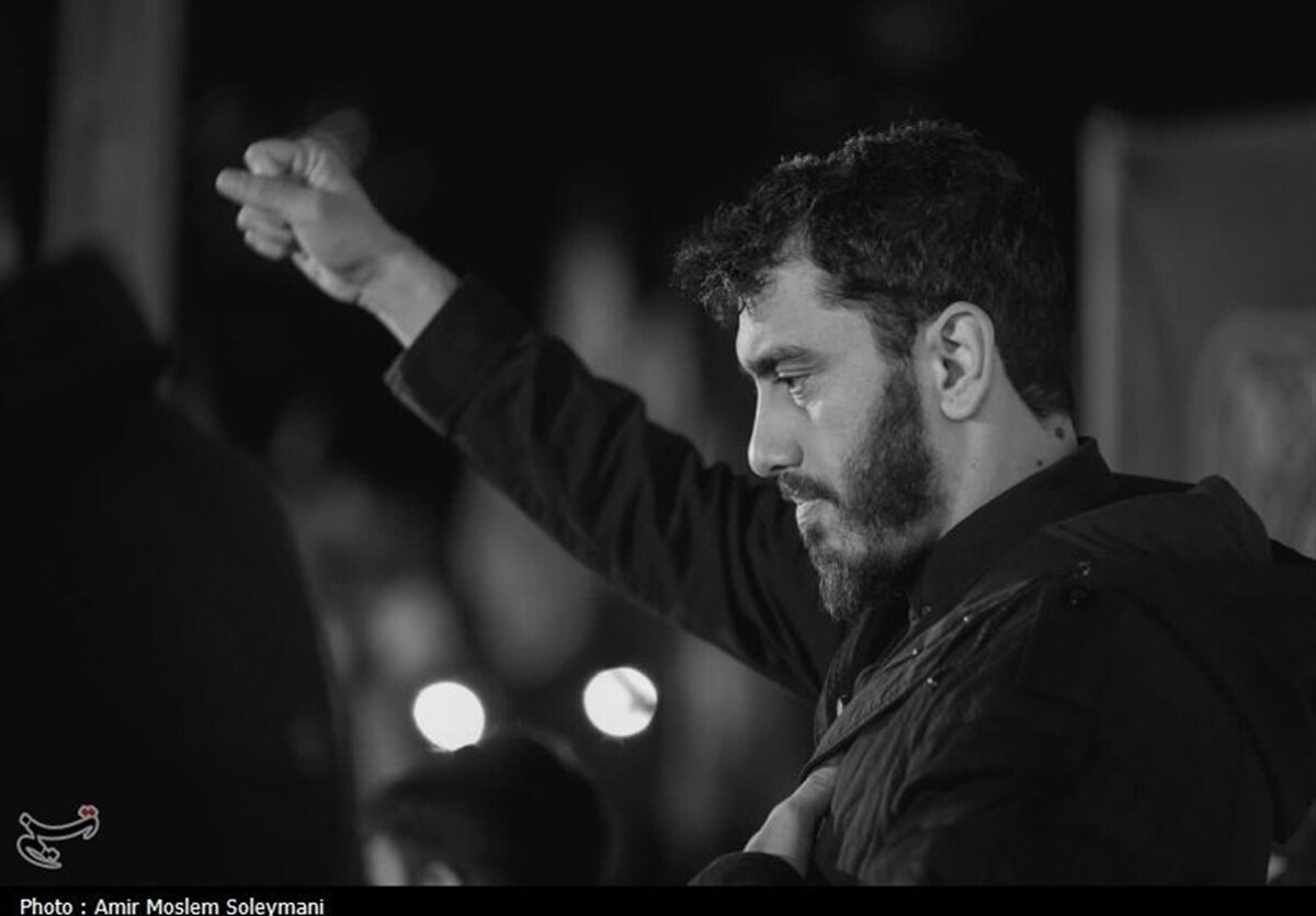 ویدئو | نوحه&zwnj;خوانی حاج مهدی رسولی در شب رحلت جانگداز رسول خدا(ص) و شهادت امام حسن مجتبی(ع) در حرم امام رضا (ع)