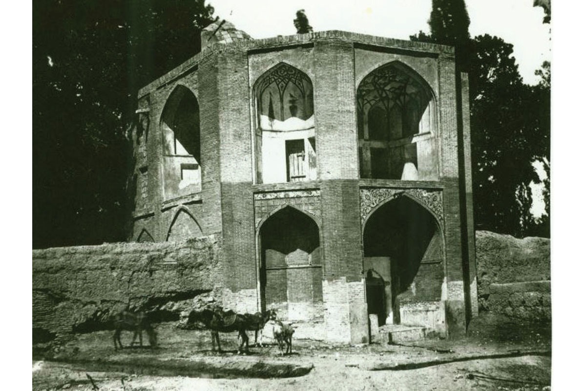 خواجهربیع؛ تفرجگاه تاریخی مشهد که در گذر زمان بارها غارت و مرمت شد خواجهربیع؛ تفرجگاه تاریخی مشهد که در گذر زمان بارها غارت و مرمت شد