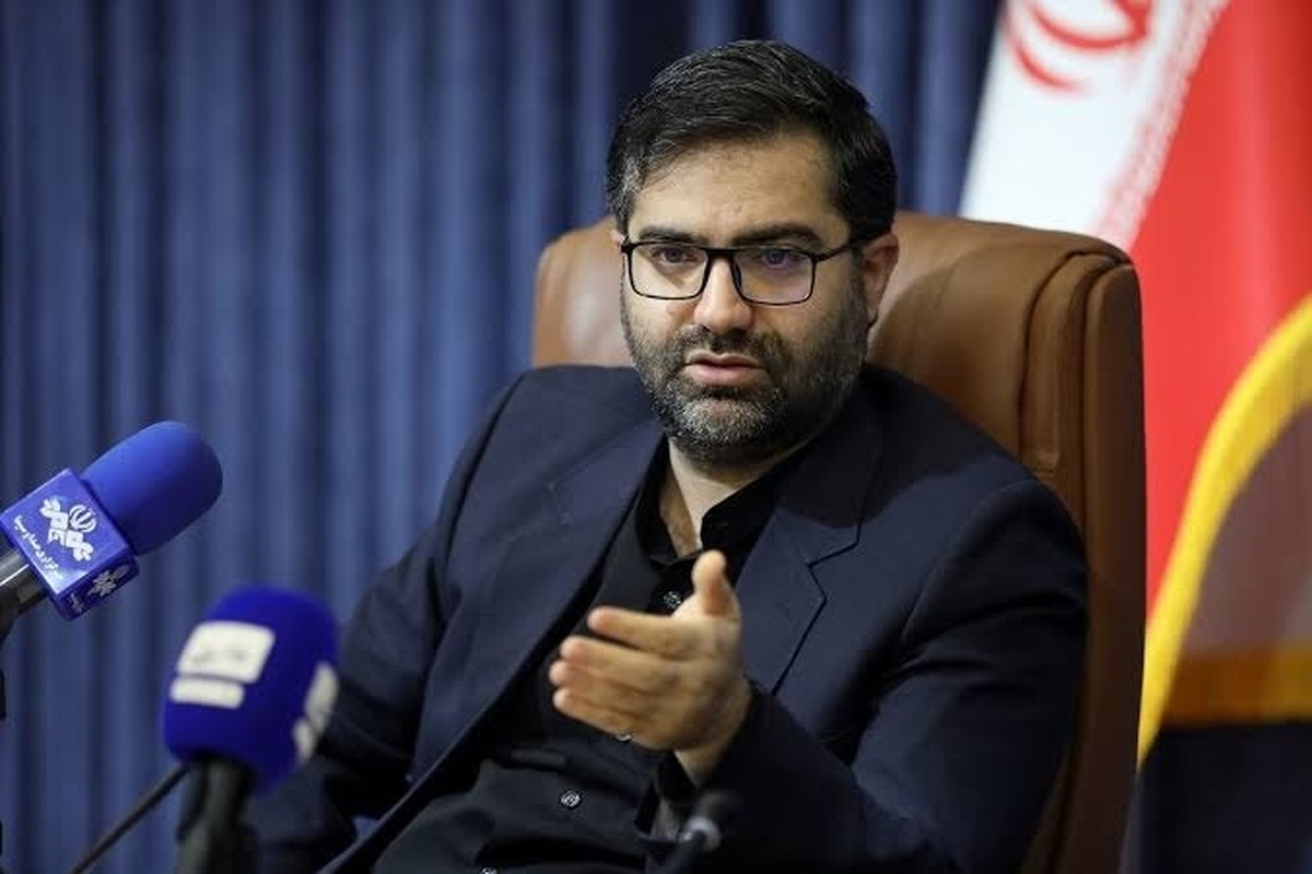 انتقاد تند سقاب اصفهانی از خودروسازان داخلی | خودروسازان هیچ&zwnj;وقت هزینۀ خودروی پرمصرف و بی&zwnj;کیفیت&zwnj;شان را نداده&zwnj;اند + فیلم