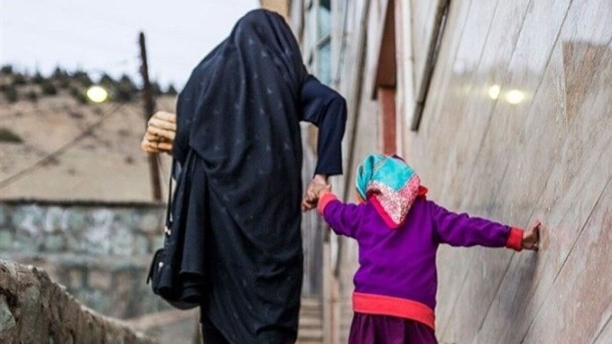 وجود حدود ۶.۵ میلیون زن سرپرست خانوار در کشور | بانوان از بهزیستی چه خدماتی دریافت می‌کنند؟