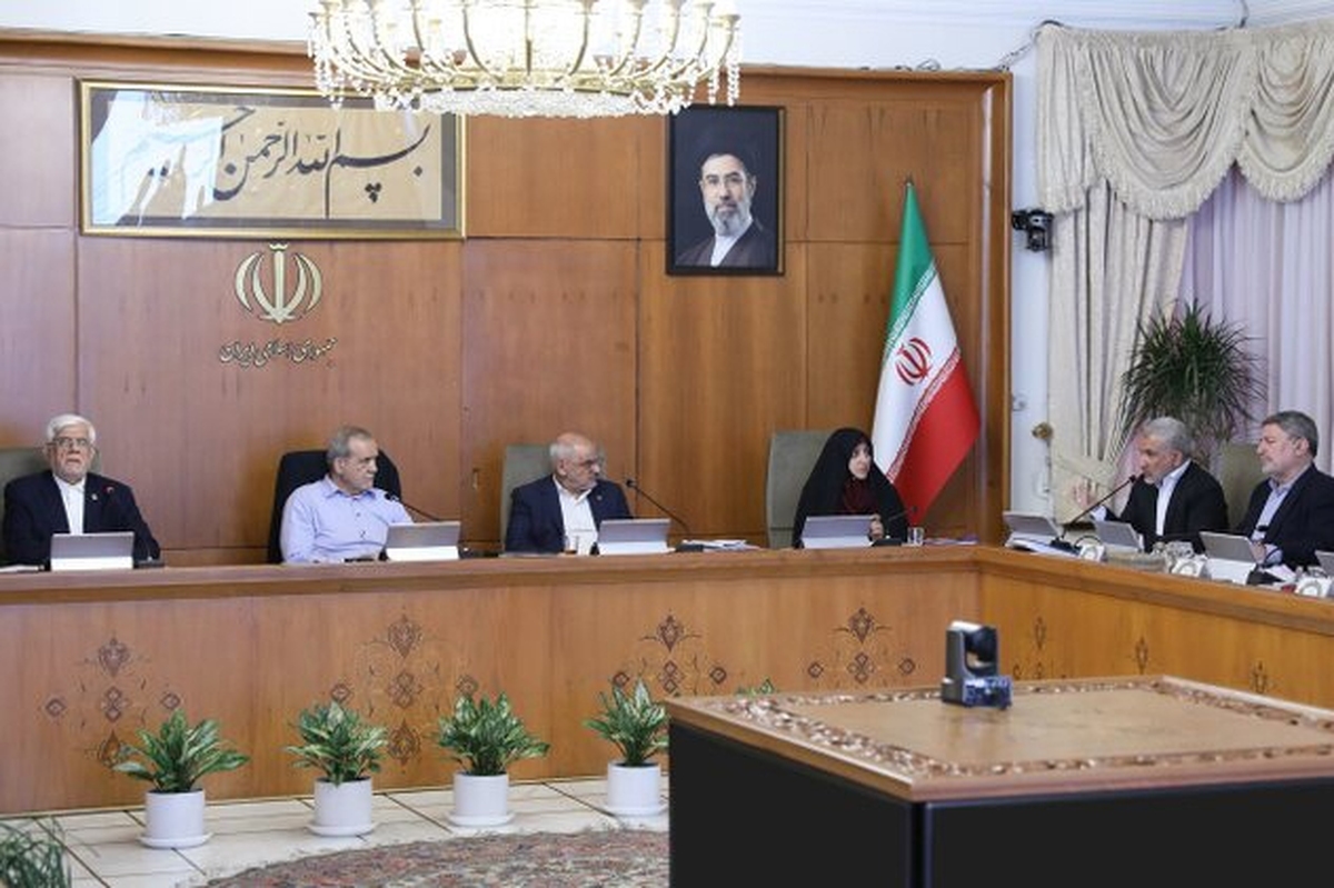 پزشکیان در جلسه هیئت دولت: با تمام توان از نیروهای مسلح پشتیبانی می‌کنیم