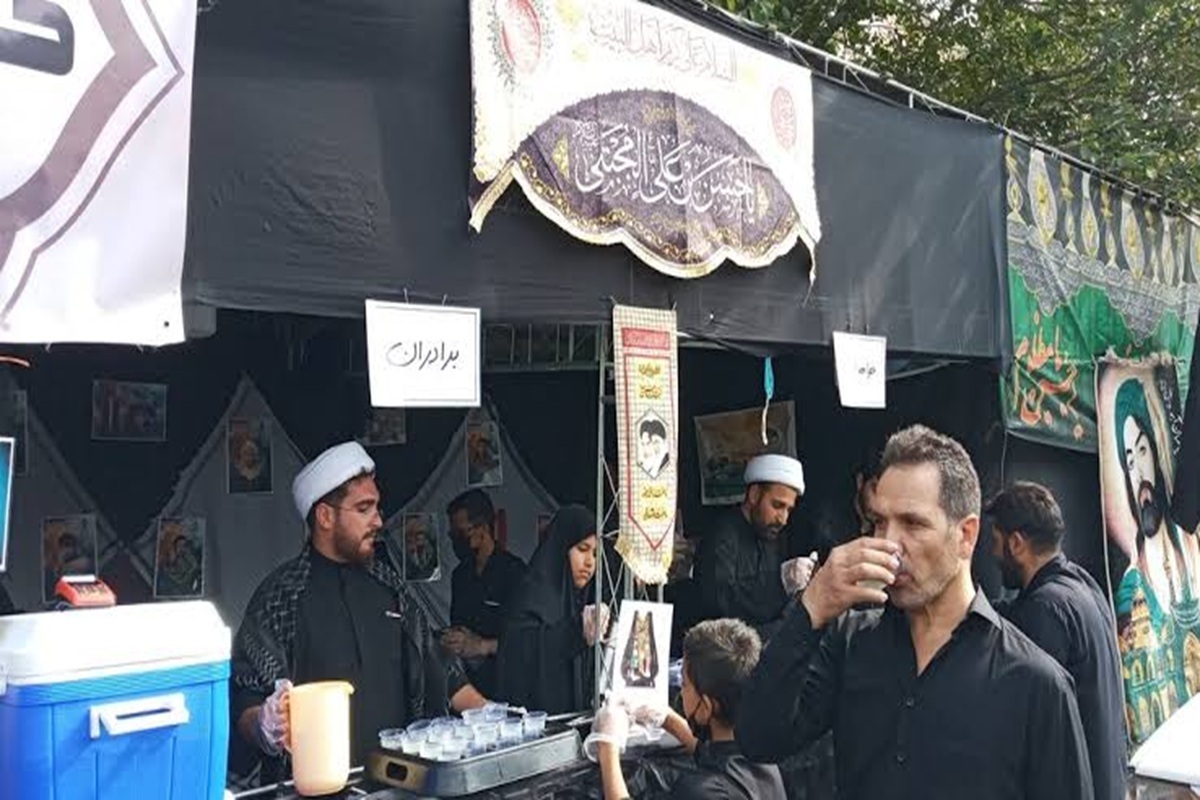 ۱۴۰ موکب در اطراف حرم مطهر امام رضا(ع) به زائران دهه پایانی صفر خدمت‌رسانی می‌کنند