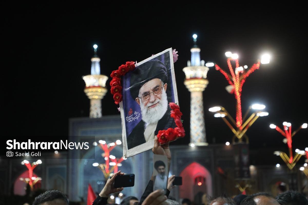 ویدئو | آیین بزرگداشت چهلم رهبر شهید انقلاب اسلامی در حرم مطهر رضوی | روایتی از فراق شهید خامنه‌ای از زبان عاشقان ایشان