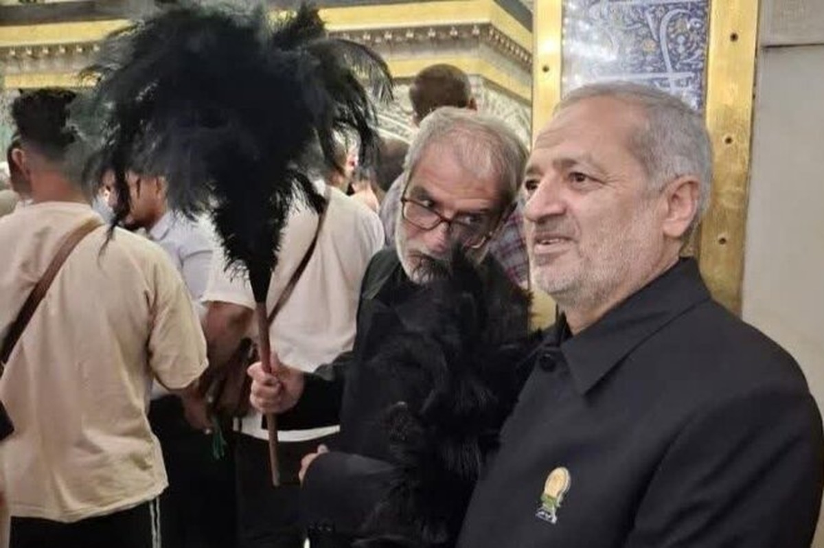 وزیر آموزش و پرورش خادم افتخاری حرم رضوی شد