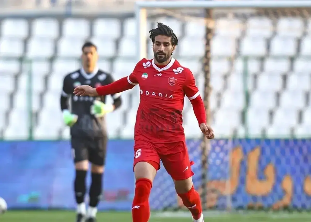 سپاهان سخت به دنبال مدافع پرسپولیس
