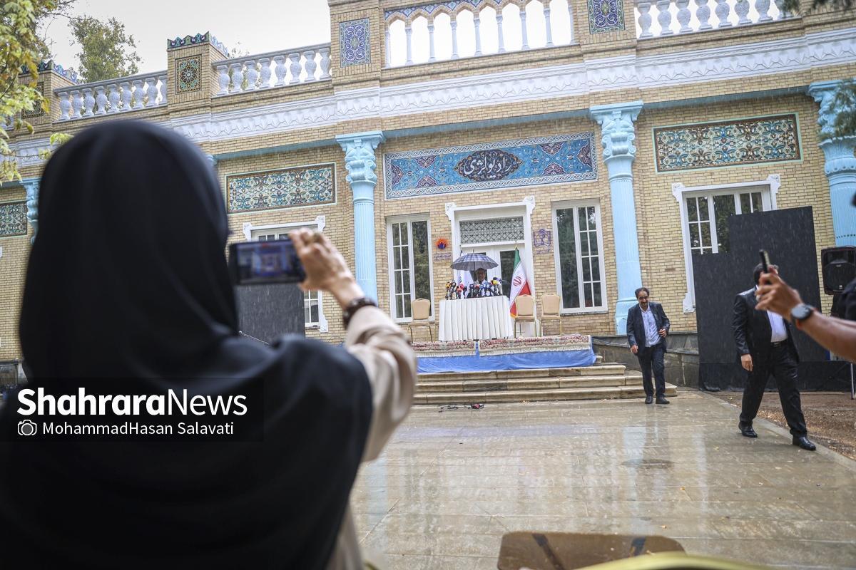 پایان بارانی نشست خبری استاندار خراسان رضوی در مشهد + فیلم