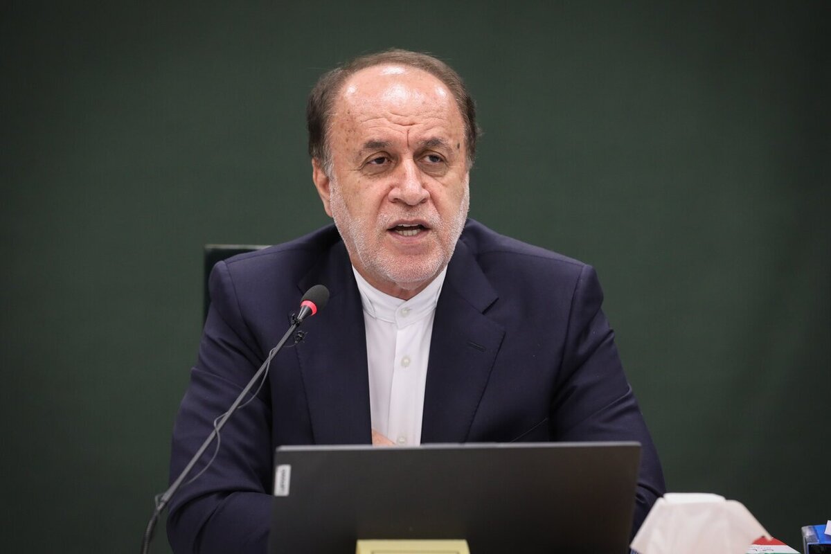 نایب رئیس مجلس در نطق پیش از دستور: تنگه هرمز باید قدرتمندانه در ید جمهوری اسلامی باشد