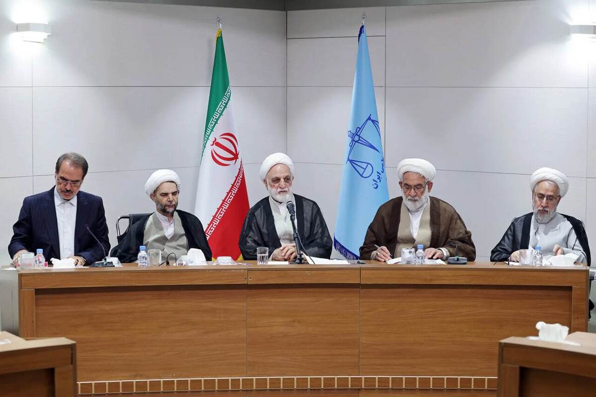 رئیس قوه قضائیه: موضوع تراستی‌ها را رصد و دنبال می‌کنیم