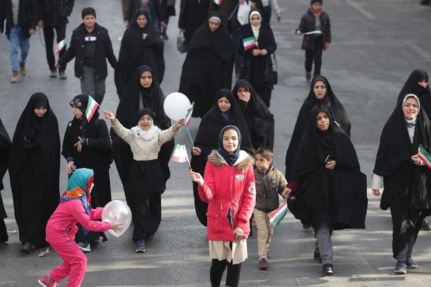 همایش پیاده روی بزرگ خانوادگی در مشهد +تصاویر