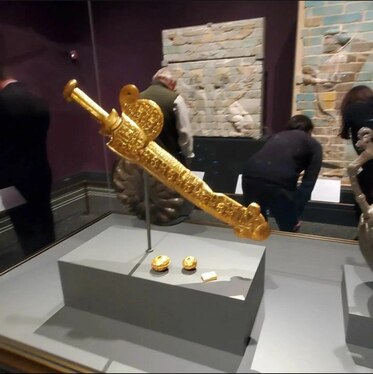 نمایش شمشیر اردشیر هخامنشی برای نخستین بار+ فیلم و عکس