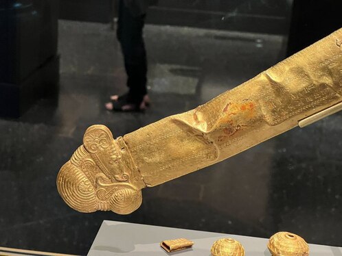 نمایش شمشیر اردشیر هخامنشی برای نخستین بار+ فیلم و عکس