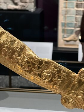 نمایش شمشیر اردشیر هخامنشی برای نخستین بار+ فیلم و عکس