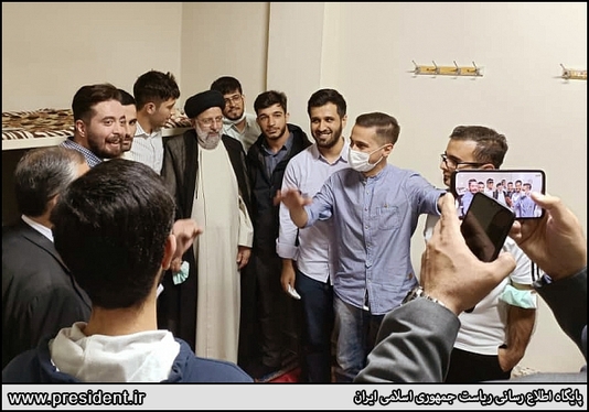 درباره افطار رئیس‌جمهور با دانشجویان افغانستانی در خوابگاه دانشگاه خوارزمی کرج + تصاویر