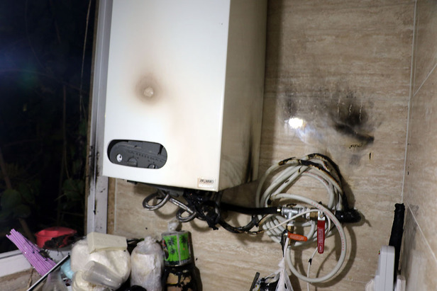 خسارت بر اثر انفجار پکیج دیواری منزل مسکونی در مشهد