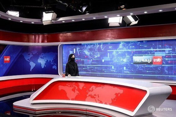 طالبان: دستور ما برای نقاب زدن مجریان زن تلویزیون لازم الاجراست + تصاویر