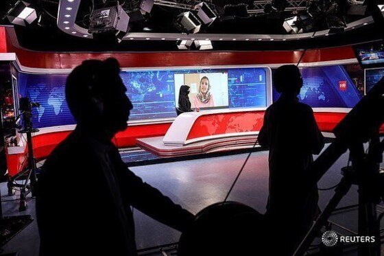 طالبان: دستور ما برای نقاب زدن مجریان زن تلویزیون لازم الاجراست + تصاویر