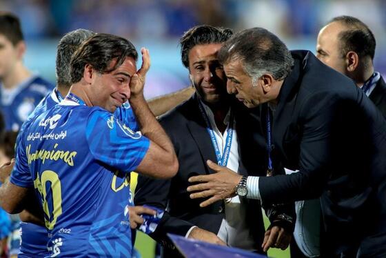 گزارش تصویری جشن قهرمانی استقلال در لیگ برتر با حضور هواداران