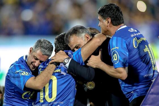 گزارش تصویری جشن قهرمانی استقلال در لیگ برتر با حضور هواداران