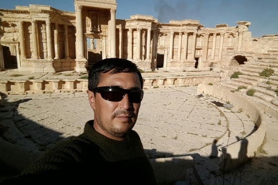 اکران مستند «سردار پالمیرا» در مشهد + عکس و فیلم