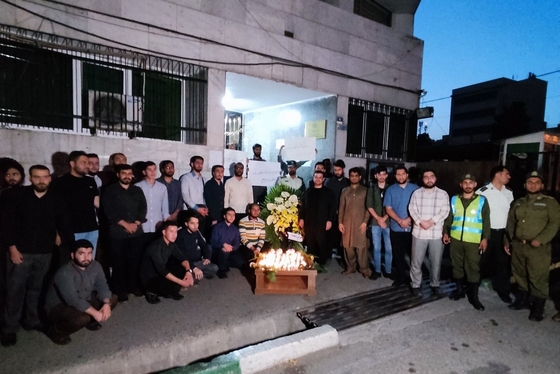 همدردی دانشجویان ایرانی با مردم افغانستان + عکس