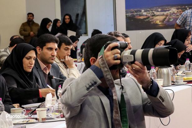 علیه منیّت‌ها