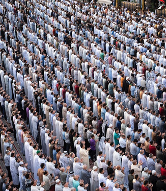 تصاویر دیدنی از نماز عید قربان در کربلا + عکس و‌ فیلم