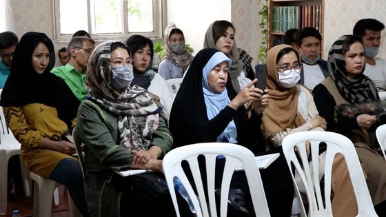 گزارشی از مراسم رونمایی کتاب گلشهر؛ خاطرات یک زمین شناس