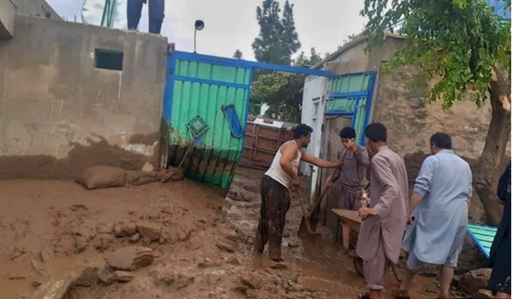 سیلاب‌های مرگبار در افغانستان ۳۱ کشته و ده‌ها مفقودی برجای گذاشت + فیلم