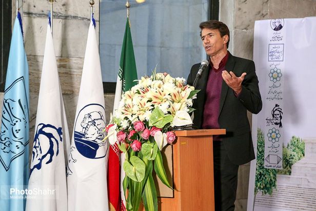 شاهنامه‌سرایی؛ از غرب تا شرق