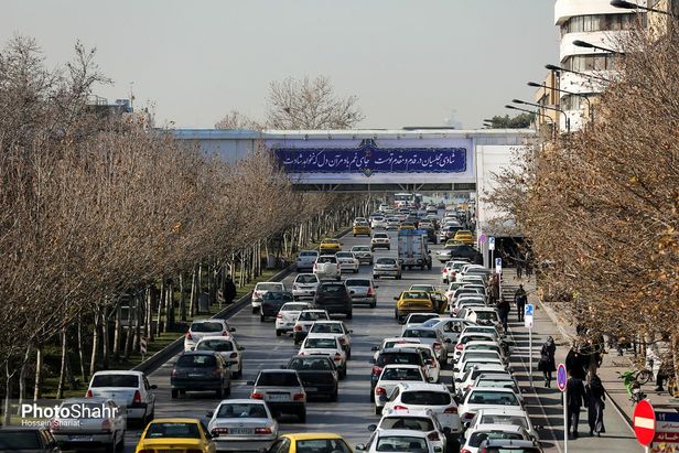 حال و هوای مشهد در آستانه شب یلدا