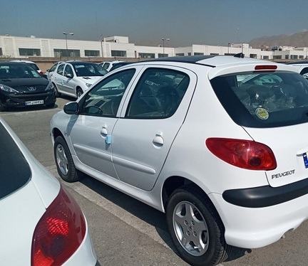 پژو ۲۰۶ تیپ ۳ «ایران خودرو» وارد بازار شد + قیمت و مشخصات (۲۹ شهریورماه ۱۴۰۱)