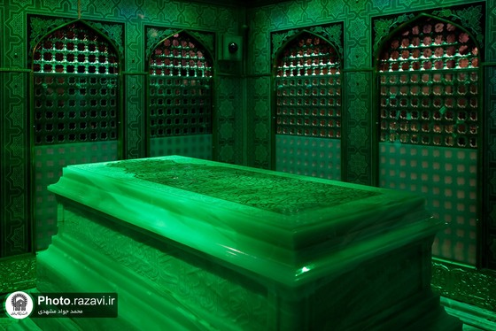 آیین غبارروبی ضریح مطهر امام رضا (ع) برگزار شد