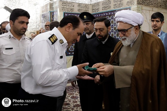 آیین غبارروبی ضریح مطهر امام رضا (ع) برگزار شد