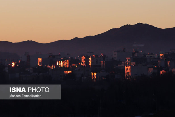 پدیده خورشیدگرفتگی ۵ دی ماه +تصاویر و ویدئو