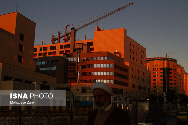 پدیده خورشیدگرفتگی ۵ دی ماه +تصاویر و ویدئو