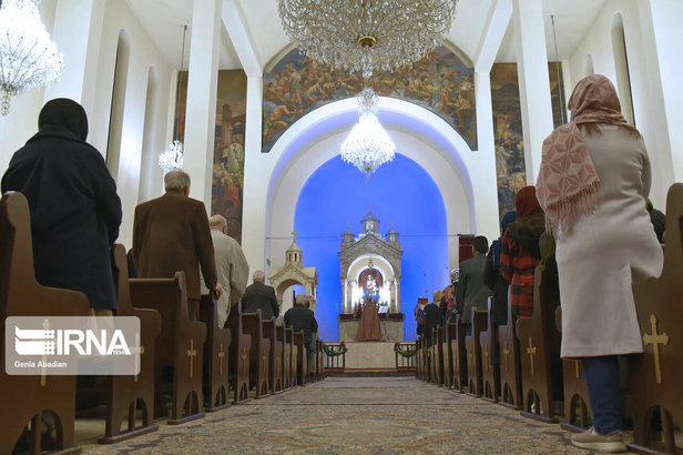 مراسم آغاز سال نو میلادی در کلیسای سرکیس مقدس تهران + تصاویر