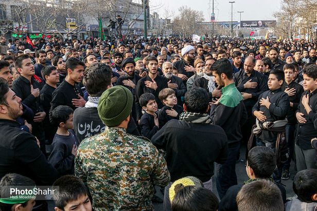گزارش زنده از مراسم تشییع سردار سلیمانی در مشهد/ وعده ما با شهیدان مقاومت ساعت۱۴ میدان ۱۵خرداد مشهد