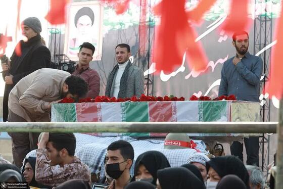 شهید گمنام وطن در آغوش حاشیه شهر آرام گرفت 