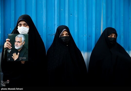 تجمع در مقابل سفارت فرانسه در اعتراض به اهانت شارلی ابدو + تصاویر