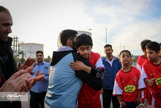 حضور قهرمانان ملی و ورزشکاران المپیک و پارالمپیک در جمع کودکان سندروم داون خوزستان + عکس