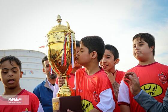 حضور قهرمانان ملی و ورزشکاران المپیک و پارالمپیک در جمع کودکان سندروم داون خوزستان + عکس