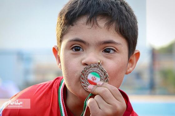 حضور قهرمانان ملی و ورزشکاران المپیک و پارالمپیک در جمع کودکان سندروم داون خوزستان + عکس