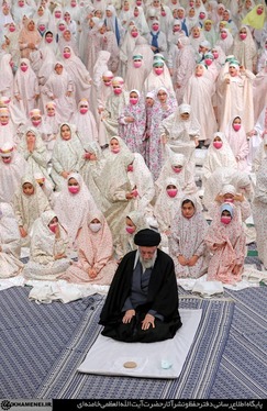 جشن تکلیف دختران در حضور رهبر معظم انقلاب + تصاویر