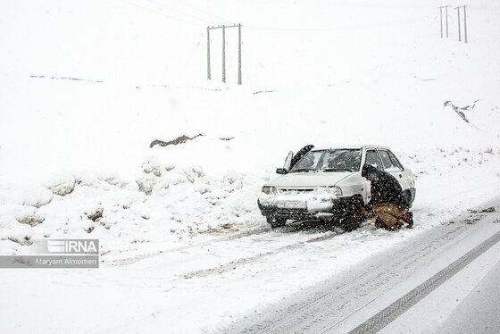 رقابت کوهرنگ و چلگرد در ارتفاع برف + عکس و فیلم